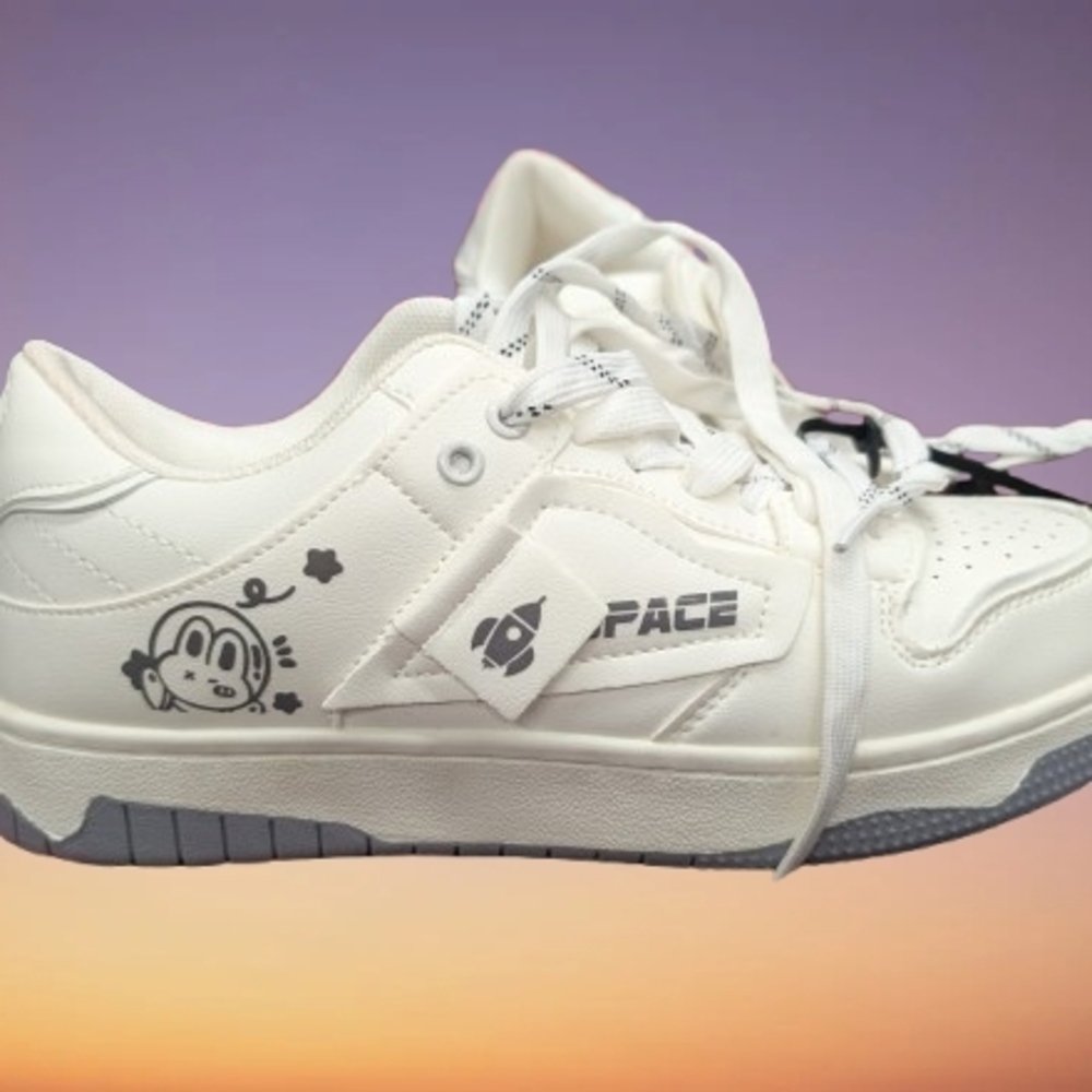 Women's White Kawaii Bobo's House Sneakers Sz 42 NWOT